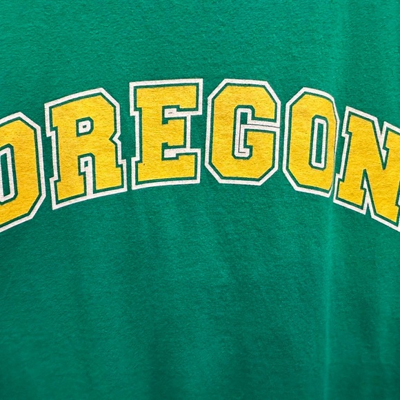 Vintage University of Oregon Graphic Tee. Size: XL - Picture 2 of 4